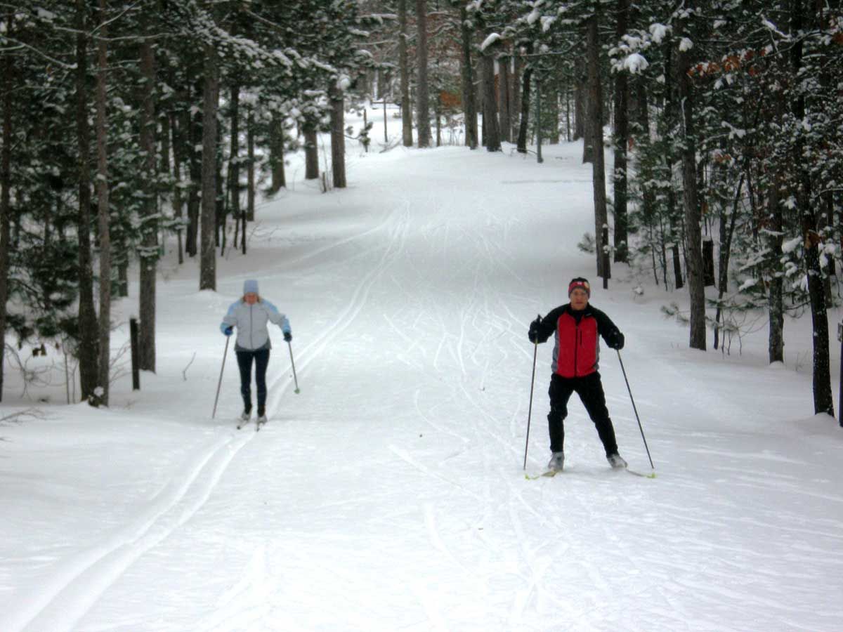 XC-Ski-Trails-2-skiers